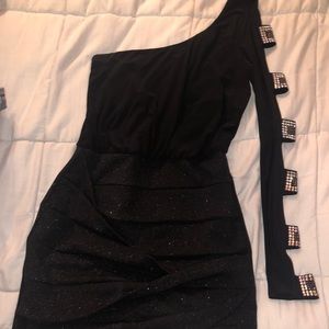 Short one sleeve black dress